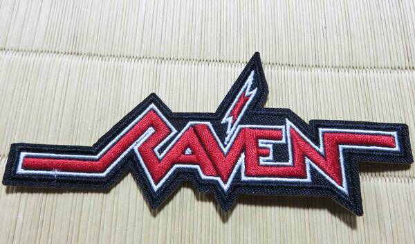 赤黒白RV英語◆新品 レイヴン　RAVENイングランド　ヘヴィメタル・バンド　刺繍ワッペン　激渋◆英国　カラス　音楽■洋服・衣類・衣服DIY