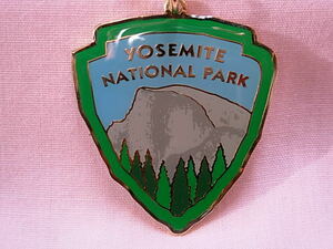 ◇KEYRING☆ヨセミテ国立公園☆ Vintage Keychain キーホルダー☆ カリフォルニア州 YOSEMITE NATIONAL PARK ☆USA $ RARE STUFF レア商品