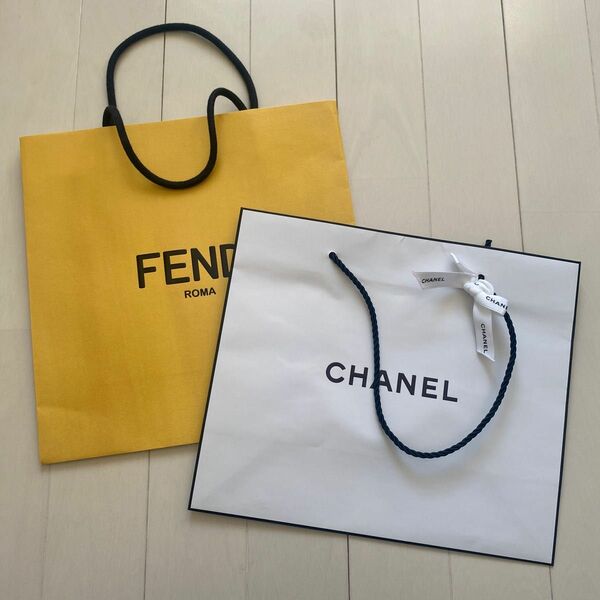 FENDI CHANEL 紙袋　ショッパーセット