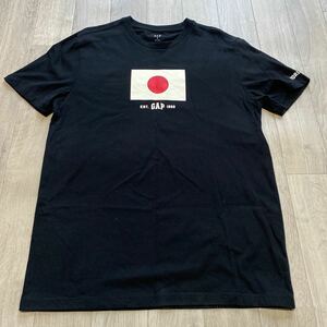 送料無料　古着　GAPの半袖Tシャツ　黒　日の丸　Mサイズ 綿100％