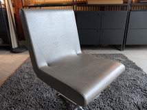 e.｜Cassina/カッシーナ｜ブーメラン　スウィベルチェア｜PVC素材　昇降機能付きチェア　回転_画像2