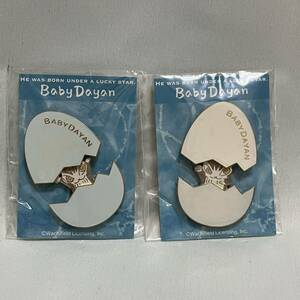 わちふぃーるど ダヤン BABY'02 ピンバッジ ホワイト＆ブルー 2個セット Wachifield DAYAN 猫 たまご 玉子 卵 未使用品 ベビー ピンズ