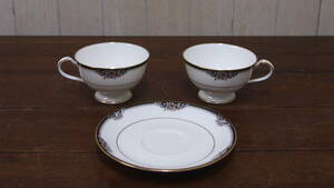 美品☆Ｎｏｒｉｔａｋｅ☆ノリタケ☆ボーンチャイナ☆カップ２点☆ソーサー１点☆３１２Ｓ４－Ｊ１３６６２