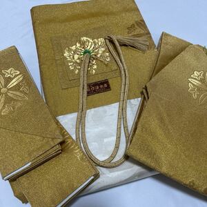 美品 曹洞宗 【金襴九条袈裟】【座具】【金襴帽子】冬用 緞子地 禅 正絹 法要 葬儀 仏具 僧侶 装束 法衣 谷口法衣店