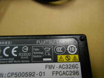 FUJITSU ACアダプタ ADP-40HH A FMV-AC326C 19V=2.1A 外径5.5 内径2.6 (53_画像3