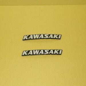 カワサキ　Z1　初期型ショートピッチ　純正中古タンクエンブレム左右２枚セット