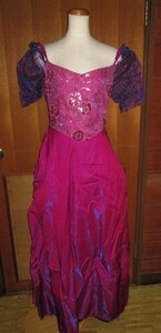 [美品]メーカー不明 ロングドレス　刺繍、スパンコール付き　ピンク系
