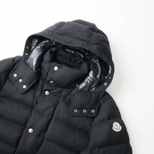 国内 JPタグ モンクレール MONCLER AMBROISE ウール ダウンジャケット 1/ブラック フード モンクレールジャパン メンズ【2400013646451】