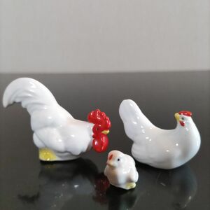 陶器のニワトリ３羽セット 置物 陶器　鶏