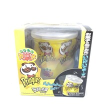 Pringles うすしお味 おかしなお菓子 音に反応 サクサク音 クネクネ動く サカモト プリングルス_画像1