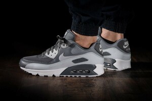 V22【特価/Used/良品/入手困難】NIKE AIR MAX 90 ESSENTIAL COOL GREY/WOLF/Jordan sb force atmos AIRMAX dunk acg supreme 1 2 4 95 97 