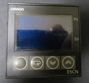 送料350円☆中古☆個人出品☆OMRON 温度調節器(デジタル調節計) E5CN-R2HBT　オムロン