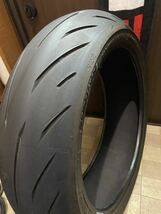 中古MCタイヤ 2021年製造 BRIDGESTONE BATTLAX S22 190/50ZR17 バトラックス ハイパースポーツ 190 50 17 3921 M2909_画像4