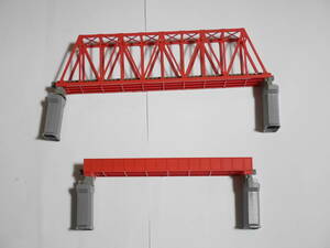 KATO　カトー　ユニトラック　単線トラス鉄橋とガーター橋のセット　橋脚4個も付きます　赤色