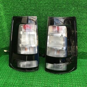 トヨタ(Toyota) シェンタX（SEINTA) NCP81G 純正 テールライトテールランプ NCP80 NCP85 [FNCP81-R512-6U6-05]