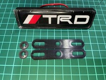 TRD 光る LED フロント エンブレム TOYOTA トヨタ 86 スープラ アクア カローラ パッソ プリウス C-HR_画像3