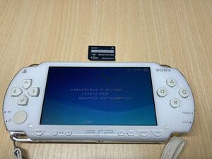 美品　PSP1000ホワイト　メモリースティック付き　SONY ソニー　プレイステーションポータブル 