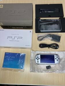 PSP2000クライシスコア　付属品完備　SONY ソニー プレイステーションポータブル 