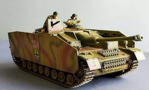 タミヤ 1/35 ドイツ Ⅳ号 突撃砲 塗装済み 完成品 4号戦車 即決時戦車兵追加有り