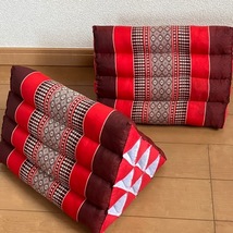 ◆◇【おすすめ！】ハンドメイド　アジアン柄クッション三角枕　2個セット（送料込）◇◆_画像2