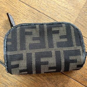 FENDI フェンディ ズッカ柄 コスメポーチ 小物入れ ミニバッグの画像1