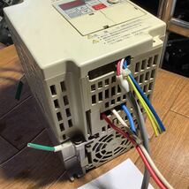 YASKAWA (VS min J7)インバーター 2、2kw中古品一般通電まで済みです。_画像5