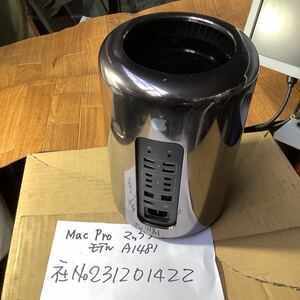 Mac Pro マックプロ［モデル］ A1481中古品一般通電まで済みです。専用モニターコード手持ち無く動作未確認です。16GBメモリ2枚有りました