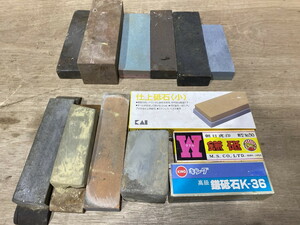 【４－６２】砥石 まとめ売り 約7.5kg 朝日虎印 鎌砥 キング 仕上砥石 大工道具 理容 刃物 日本刀 刀剣 ハサミ 鋏 刃物砥石 包丁 現状品