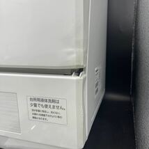 Y12201441 Panasonic 電気食器洗い乾燥機 NP-TCM4 -W ホワイト 2020年製 プチ食洗 3人用 食洗機　通電のみ確認　現状品　付属品付　傷あり_画像9