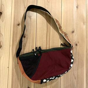 着用数回 ALDIES BANANA SHOULDER BAG BURGANDY アールディーズ バナナショルダーバッグ バーガンディA8108723 アウトドア フェス