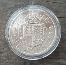 硬貨 イギリス 1955年 ハーフクラウン 英国コイン 美品です 本物エリザベス女王 32mm 14g コインカプセル付き_画像1
