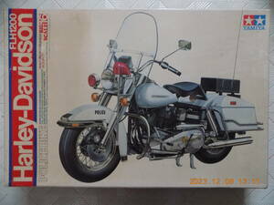 Harley-Davidson FLH1200 POLICE BIKU (TAMIYA 1/6 BIG SCALE 16 KIT NO.0616)