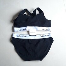 Sサイズ　カルバンクライン　ブラ&ショーツセット　上下セット　グレーとブラックセット　下着 Calvin klein CK 新品未使用_画像6