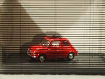 Fiat 500D Red Brumm 35周年(1972-2007)記念 'Sexy Brumm' Box Brumm 1/43 S72/07_画像3