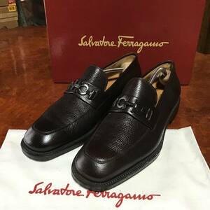 Salvatore Ferragamo フェラガモ メンズビジネスシューズ　ガンチーニビットローファーイタリア製　試し履き数回のみ美品