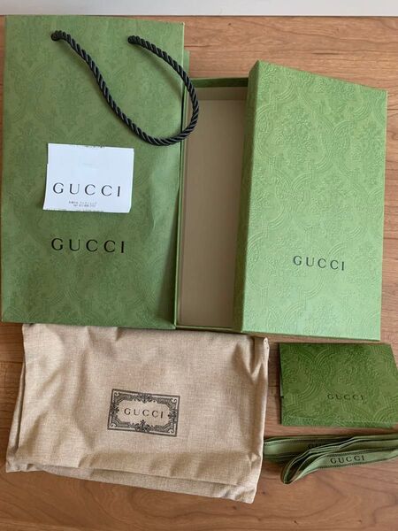 GUCCIジャンボ長財布用小箱、ポーチ、紙袋、リボン(販売手数料無料の間)