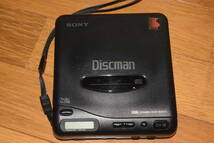 DISCMAN SONY D-11 ソニー ディスクマン　本体のみ　．_画像1