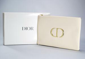 P3 新品未使用本物 Dior ディオール　ノベルティポーチ