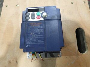 f1157▼ 富士電機 インバーター インバータ FRN2.2C1S-2EP2 三相200V 2.2kw 3PS FUJI 中古