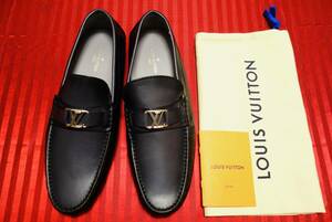 定価１２．５万円 未使用品 ルイヴィトン（LOUIS VUITTON） ＬＶ金具 ローファー ８M(日本サイズ26～26.5cm) 黒 ドライビングシューズ