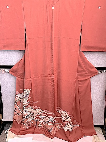 M570-12B)三ツ紋色留袖身丈166袖丈52,5裄66前巾23,5後巾30　袋帯30,5x430　袷長襦袢