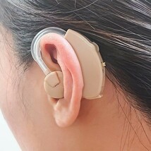 集音器 耳穴型 電池式 小型集音器 耳穴型 補聴器 簡単 馴染む 目立たない 両耳対応 音量調節 収納ケース付き 安い プレゼント 敬老の日_画像5