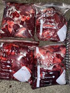 （冷凍骨なし肉10kg）合法的に屠殺され冷凍された鹿の骨。福岡県朝倉市で鹿骨計10kgが生産されました。鹿肉 ペット用野生動物の鹿肉 A