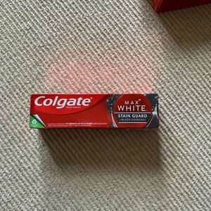 送料無料Colgate コルゲート歯磨き粉　100g まとめてお得に！optic white &. Max white 