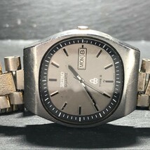 SEIKO セイコー 7123-503A クオーツ 腕時計 シルバー文字盤 日常生活防水 ステンレススチール デイデイトカレンダー シルバー アナログ_画像5