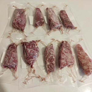 ●馬刺し約1kg 生食用 馬脂注入 もも、肩肉 30-100g　外国産　冷凍品　送料関東800円〜