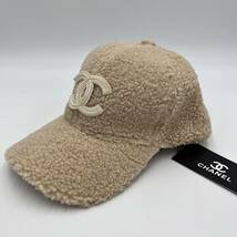 CHANEL シャネル　【海外ノベルティ】 非売品　キャップ 帽子 ビーニー　ニット　冬物　ベージュ　ハット _画像2