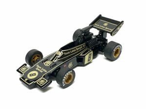 希少　サントリーコーヒーボス　ロータスコレクション　F1 フォーミュラカーダイキャストプルバック　1972 team lotus 72D