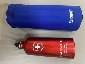 SIGG　ボトル　専用ケース付き