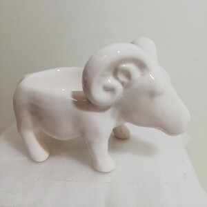 BIGHORN TEA LIGHT HOLDER WHITE ビッグホーン 羊 キャンドルホルダー ホワイト 全長11cm×高さ7cm 未使用品 [置物 フィギュリン 陶器]